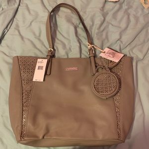 Jessica Simpson tote